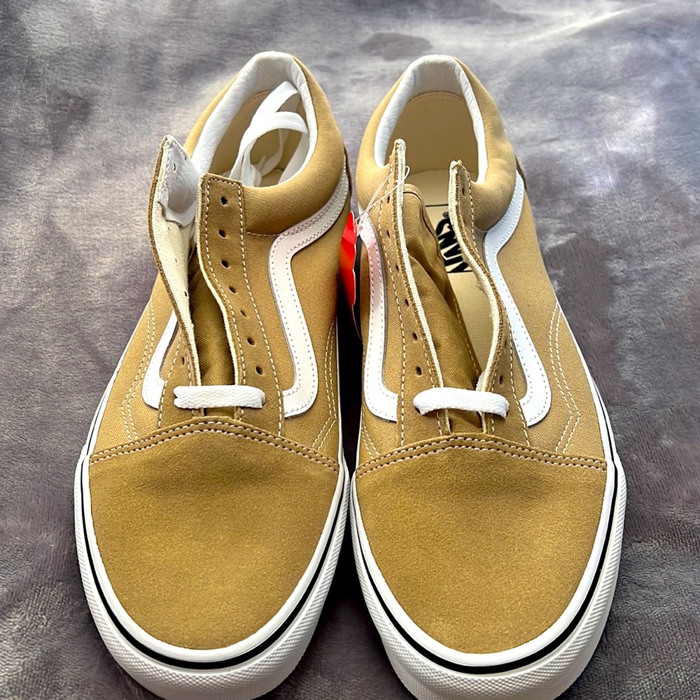 Men’s Vans cornstalk and white. New in the box.